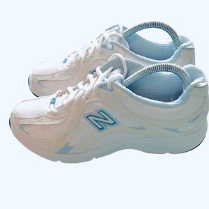 New balance 494 Mint Condition White w/Blue N ~ Women's 8.5